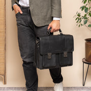 Solid Antique Brass Hardware &amp; Heavy-Duty Dual Zipper Detail on Springfield Full-Grain Leather Briefcase 女士