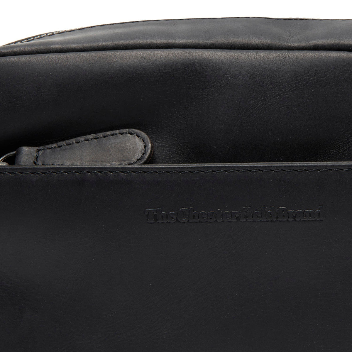 
内衬展示 Showing Dedicated Padded Laptop Sleeve & Multi-Compartment Organization