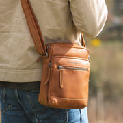 Birmingham Full-Grain Leather Crossbody Bag 男士 – alternate product view 2