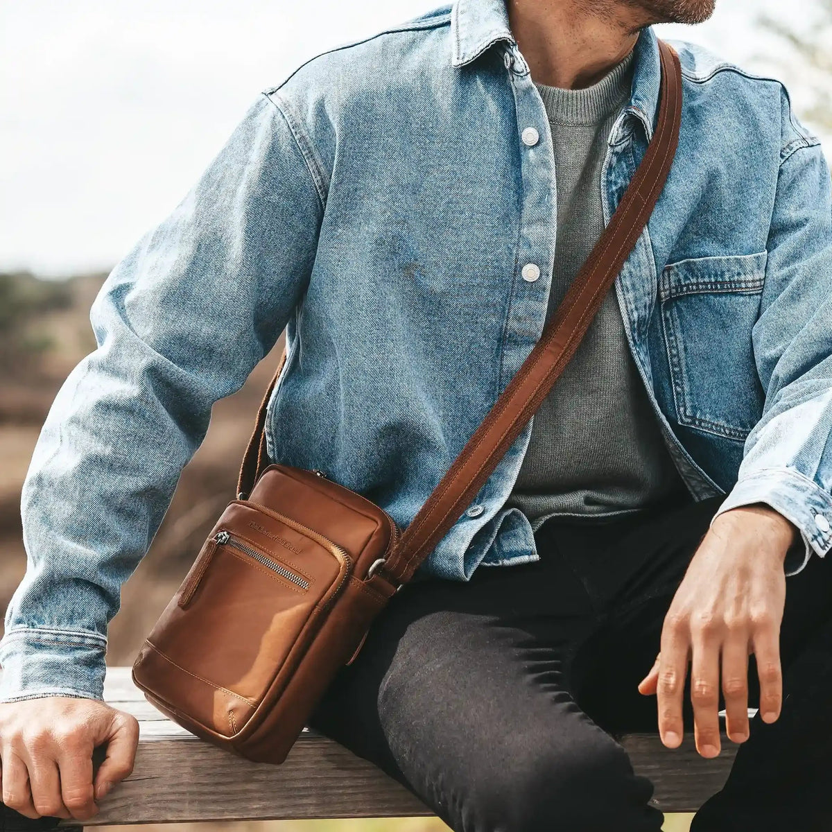 Birmingham Full-Grain Leather Crossbody Bag 男士 – alternate product view 3