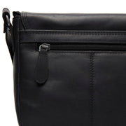 
内衬展示 Showing Dedicated Padded Laptop Sleeve & Multi-Compartment Organization