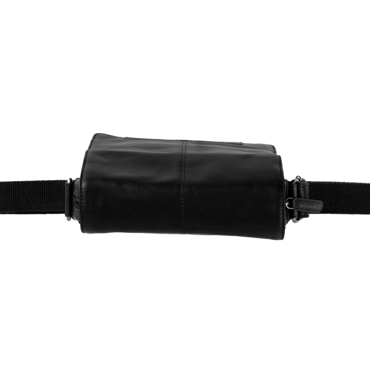 
内衬展示 Showing Dedicated Padded Laptop Sleeve & Multi-Compartment Organization