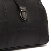 Close-Up Detail of Classic Collar &amp; Heavy-Duty Zipper Hardware on Rachael Full-Grain Leather Handbag 女士