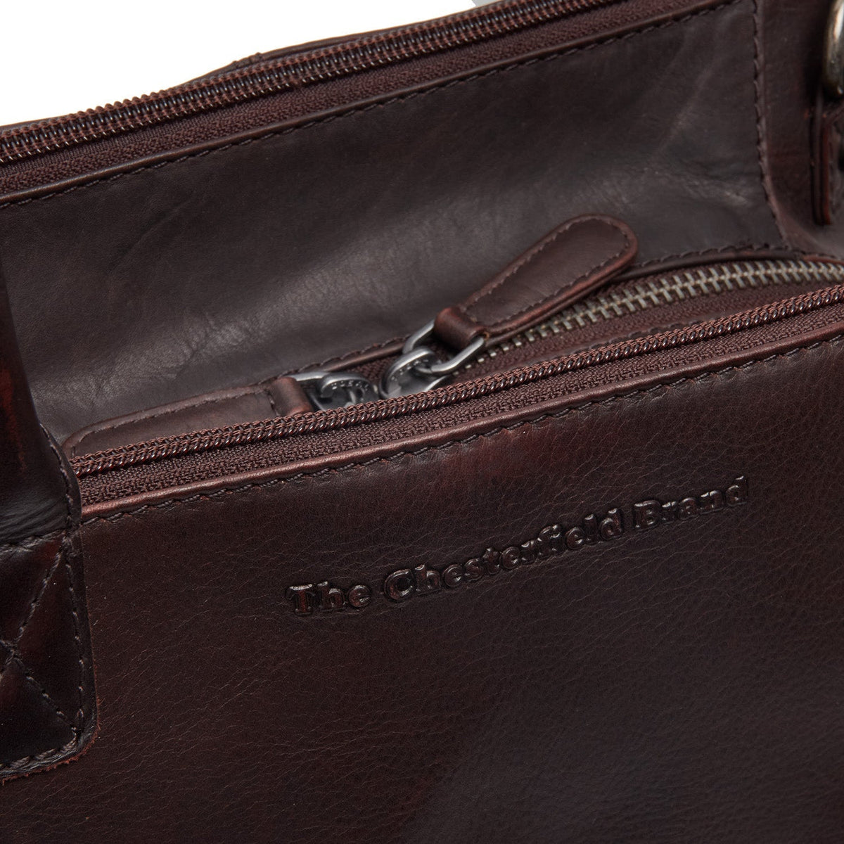 Styled Fit Perspective of Solvin Full-Grain Leather Handbag 女士 on Model - Natural Daylight Drape
