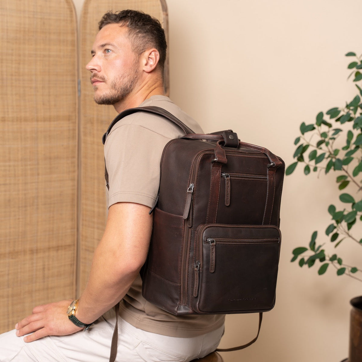 Calden Full-Grain Leather Laptop Backpack 女士 – alternate product view 2