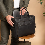 Tacama Full-Grain Leather Laptop Bag 女士 - Structured Side Profile Showing Gusset Depth &amp; Expansion Capacity