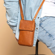 
Langley 头层牛皮 Phone Bag – alternate product view 2