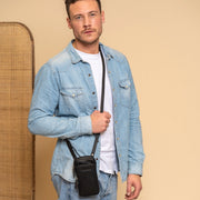 Valdes Full-Grain Leather Phone Bag 女士 - Lateral Side Profile View Showing Sleeve Cut &amp; Athletic Taper Fit