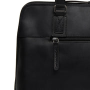 
内衬展示 Showing Dedicated Padded Laptop Sleeve & Multi-Compartment Organization