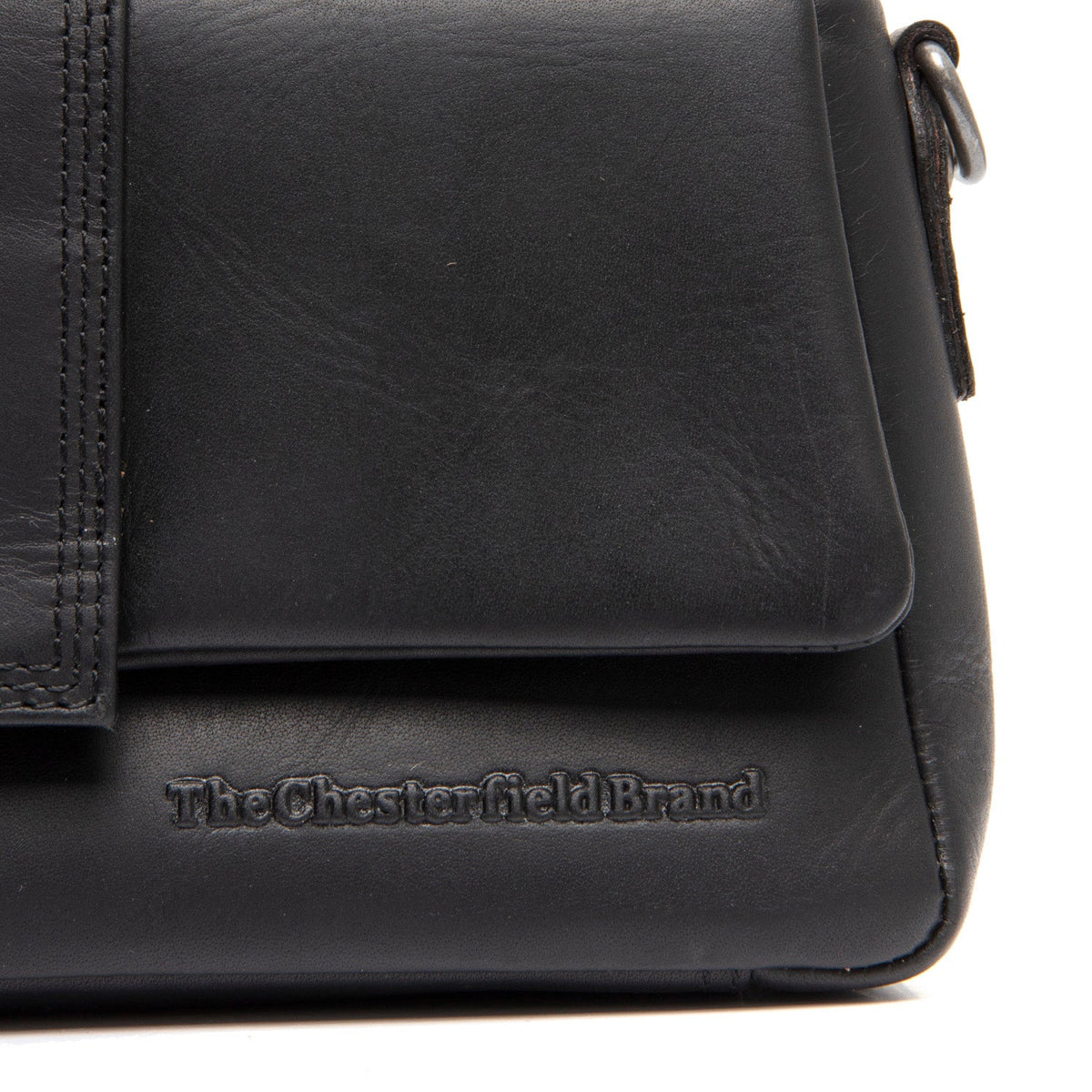 Solid Antique Brass Hardware &amp; Heavy-Duty Dual Zipper Detail on Clifden 头层牛皮单肩包