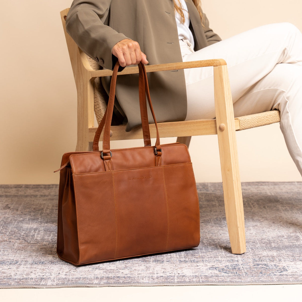 
Fidenza 真皮单肩包 – alternate product view 3