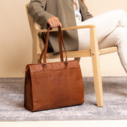 
Fidenza 真皮单肩包 – alternate product view 3