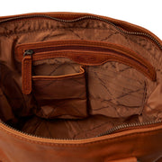 Solid Antique Brass Hardware &amp; Heavy-Duty Dual Zipper Detail on Rome Full-Grain Leather Shoulder Bag 女士