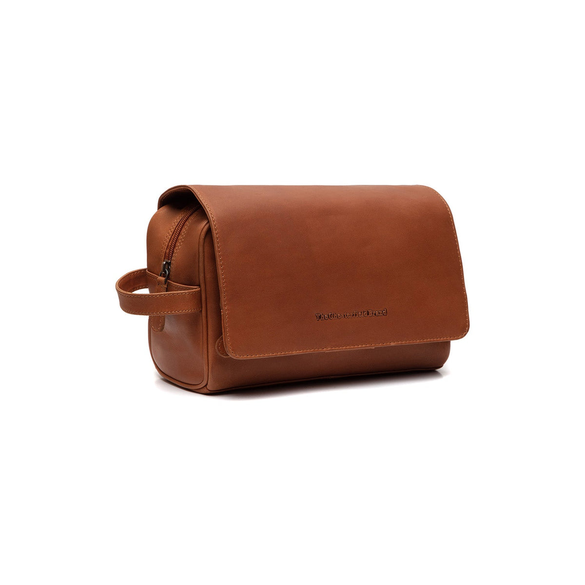 模特上身造型展示： Rosario 头层牛皮 Toiletry Bag 自然光线下展现天然垂坠质感