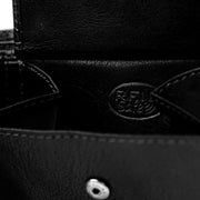 Solid Antique Brass Hardware &amp; Heavy-Duty Dual Zipper Detail on Harlem Full-Grain 真皮钱包 男士