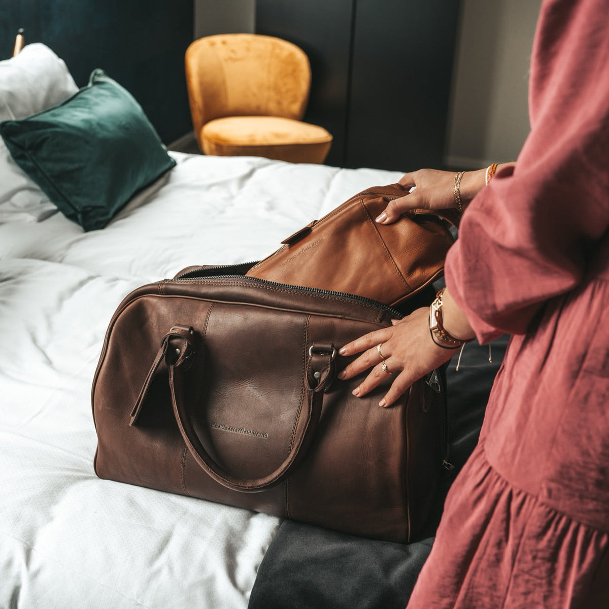 Liam Full-Grain Leather Weekender Bag 女士 – alternate product view 3