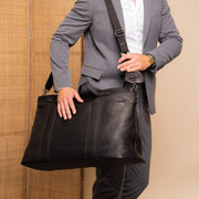 Mark Full-Grain Leather Weekender Bag 女士 - Structured Side Profile Showing Gusset Depth &amp; Expansion Capacity