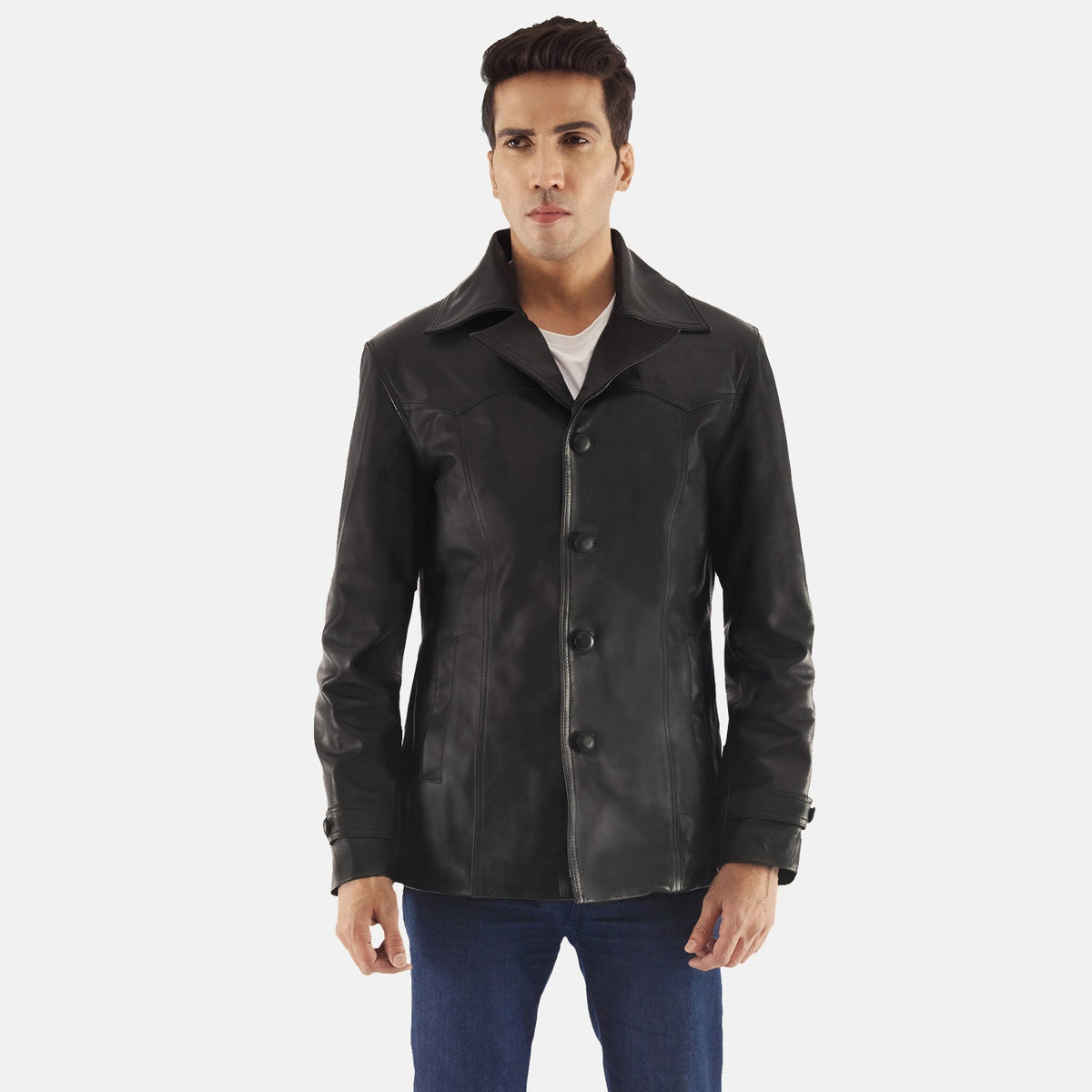 Leo 黑色 真皮大衣 男士 in Black Cowhide Leather - Front Profile View &amp; Tailored Silhouette | Buy Online