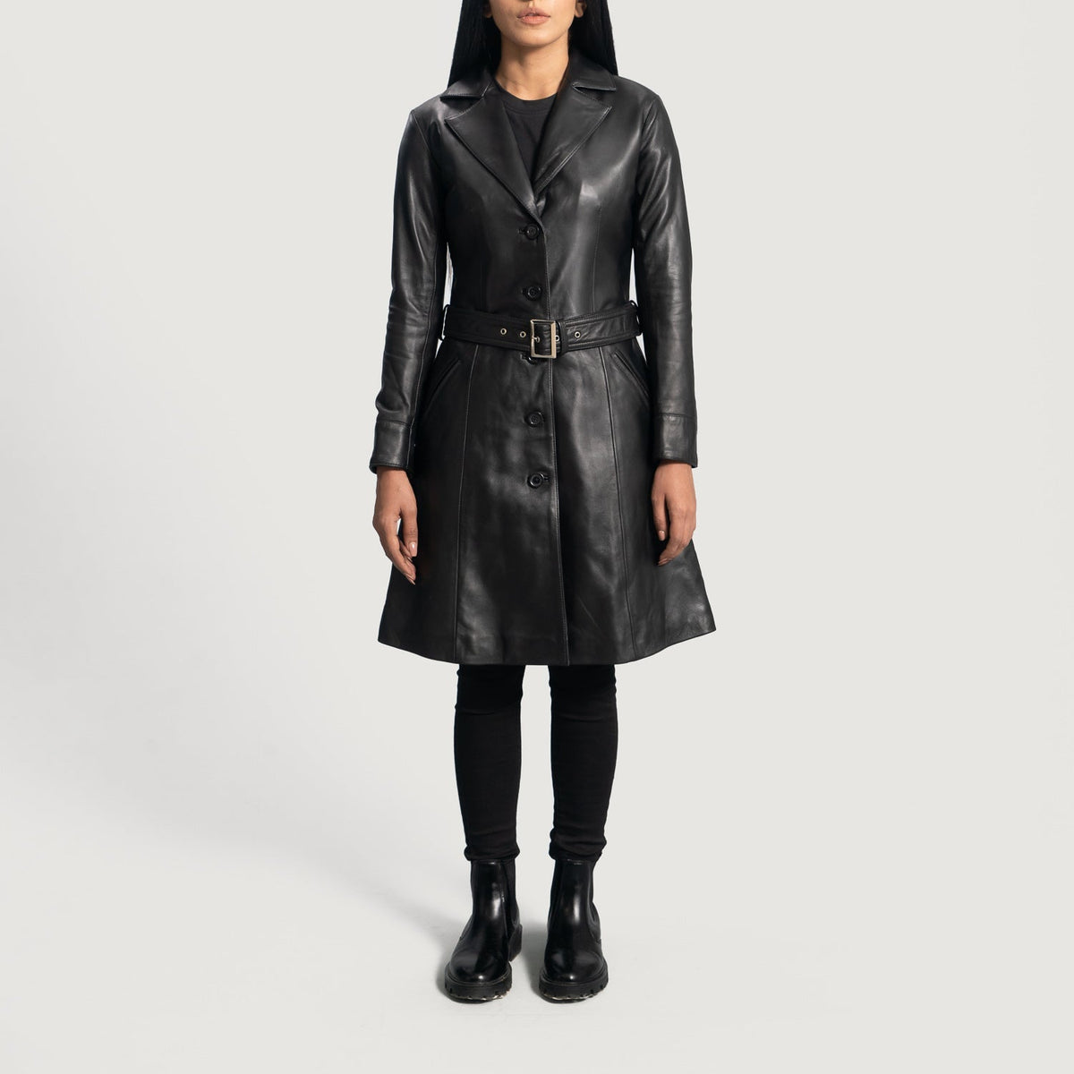Women's Moonlight 黑色 真皮长款风衣 女士 - Lateral Side Profile View Showing Sleeve Cut &amp; Athletic Taper Fit