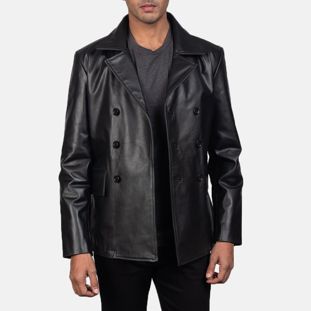 Close-Up Detail of Notch &amp; Buttons Hardware on Men's Mr. Bailey 黑色 Leather Naval Peacoat 男士