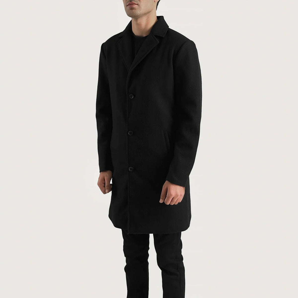 
Black Synthetic Wool Trench Coat - 展现肩线贴合与利落下摆的背部视角