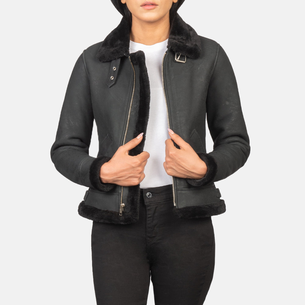 
Sherilyn B-3 Distressed Black Leather Bomber Jacket in Distressed Black Sheepskin Snuffed - 正面版型与定制立体剪裁轮廓 | 官方商城选购