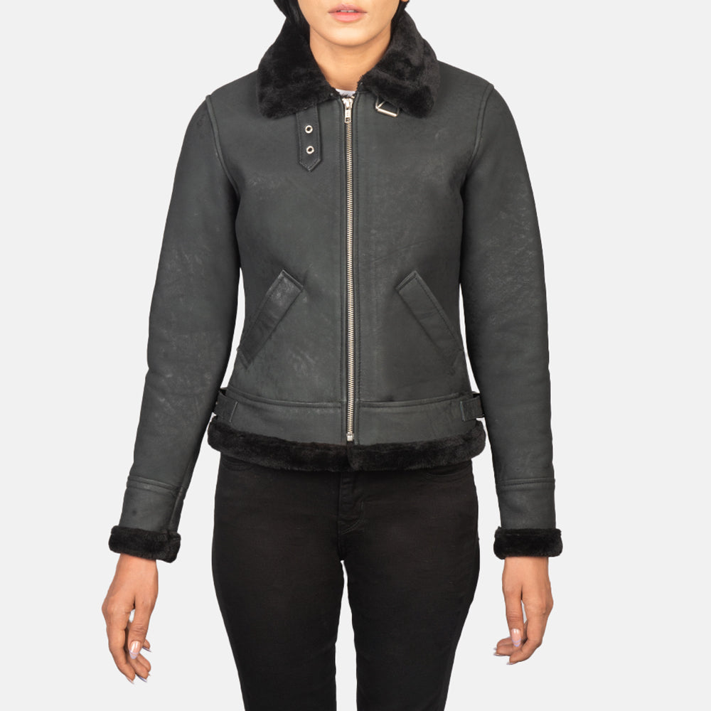 
细节特写 of Buckled Collar & Zipper Hardware on Sherilyn B-3 Distressed Black Leather Bomber Jacket