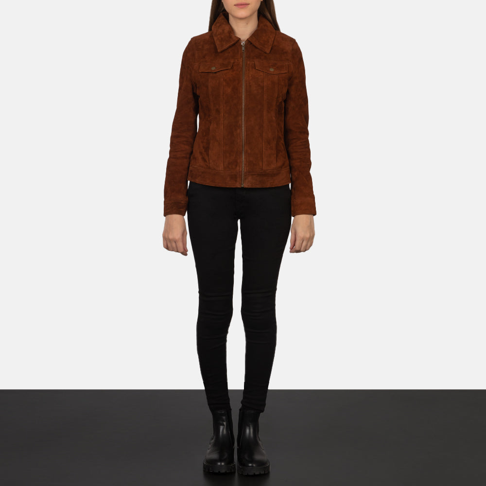 
衬衫翻领与重型金属拉链细节特写 Suzy Brown Suede Trucker Jacket
