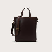 
The Poet Vintage Brown Leather Tote Bag For Men & Women in Vintage Brown Full-Grain Leather - Full Exterior 正面版型与定制立体剪裁轮廓 | 官方商城选购