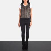 
Vanda Distressed 复古棕 Leather Biker Vest 女士 - 展现立体袖型与合身版型的侧身视角