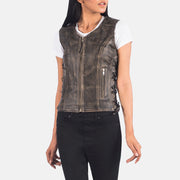 
细节特写 of V-neck & Zipper Hardware on Vanda Distressed 复古棕 Leather Biker Vest 女士