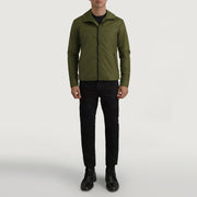 
Wesley 墨绿色 Hooded Windbreaker 真皮夹克 男士 - 展现立体袖型与合身版型的侧身视角
