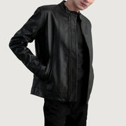 Zen 黑色 真皮机车夹克 男士 - Lateral Side Profile View Showing Sleeve Cut &amp; Athletic Taper Fit