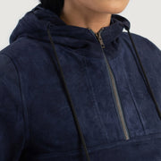 
细节特写 of Classic Collar & Heavy-Duty Zipper Hardware on Zest Blue Hooded Suede Pullover Jacket
